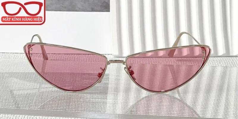 Chất liệu và kiểu dáng nổi bật của kính Dior hồng