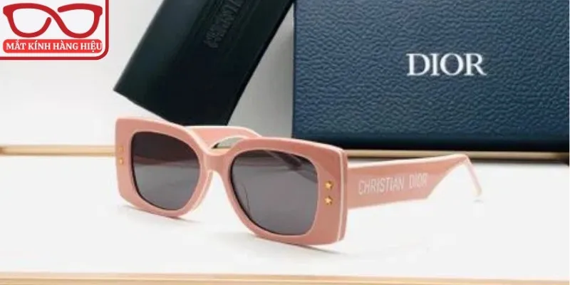 Kính Dior Hồng – Vẻ Đẹp Nhẹ Nhàng Cho Nàng Thanh Lịch